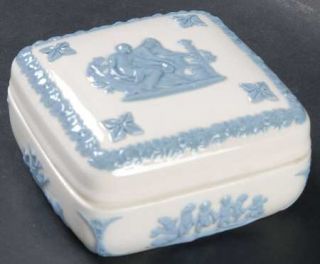 Wedgwood Lavender On Cream Color (Plain Edge) Square Box, Fine China Dinnerware