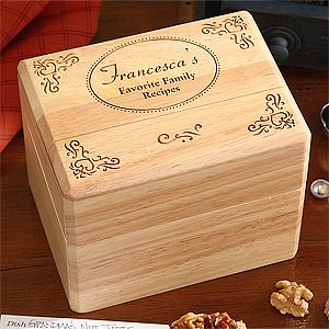 Engraved Wooden Recipe Box and Cards   Family Favorites