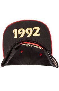 Mitchell & Ness Snapback Hat The Chicago Bulls 1992 Commemorative in Black