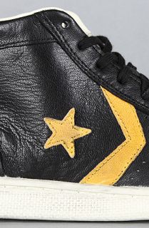 Converse The John Varvatos Pro Leather Mid Sneaker in Black Artisans Gold