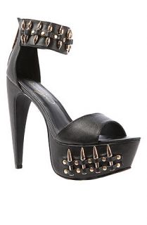 Privileged Shoe Mafiosa in Black