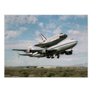 Shuttle Discovery atop NASA's Boeing 747 Poster