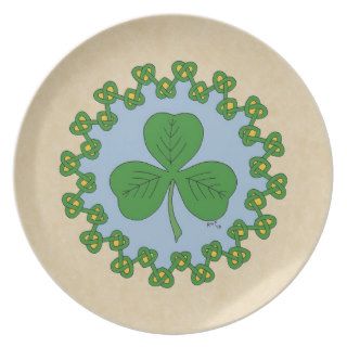 Shamrock and Knotwork (green) Plate