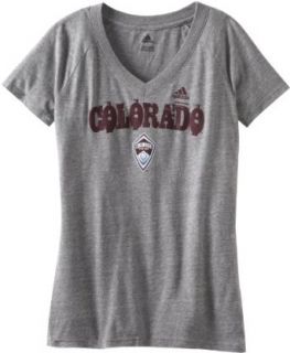 MLS Colorado Rapids Universal Roughed Up Tri Blend V Neck Women's T Shirt  Sports Fan T Shirts  Clothing