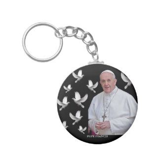 POPE FRANCIS AND THE DOVES KEYCHAIN