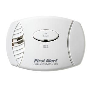 First Alert Plug In Carbon Monoxide Alarm with Battery Backup CO605