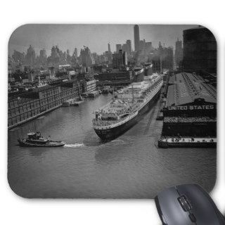SS United States at Pier in New York City Mousepads