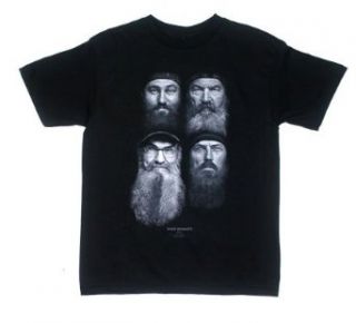 Fear The Beard   Duck Dynasty Youth T shirt  Youth Small (6 8)   Black Clothing