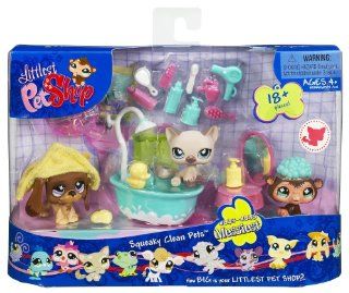 Littlest Pet Shop Themed Playpack   SQUEAKY CLEAN PETS with 3 EXCLUSIVE Pets Toys & Games