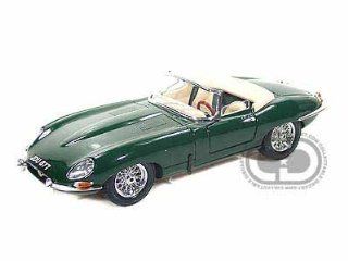 1961 Jaguar E Type Cabriolet 1/18 Green Toys & Games