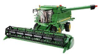 John Deere Combine T 670i with Grain Head 116 Scale Toys & Games