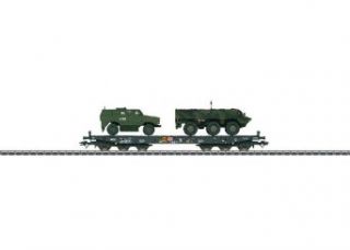 Marklin HO Scale Modern German Army (BW) Diecast Model, Type Samms 709 Flat Car With Dingo And Fuchs Vehicles (KFOR Markings) Toys & Games