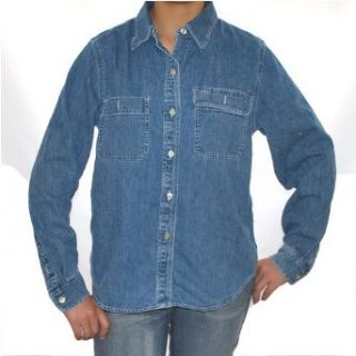 Womens Polo Ralph Lauren Jeans Company petite denim shirt. Very high quality brand name full button up jeans shirt with double button chest pockets and an incredible designer cutting.(SizeM   50147 50155) Clothing