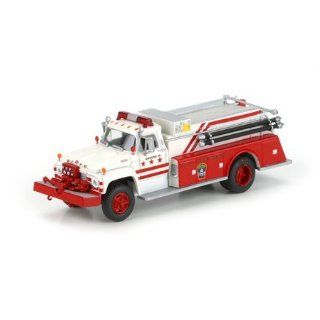 Athearn HO Scale Washington D.C. Engine No. 10 Ford F 850 Pumper Fire Truck ( Toys & Games
