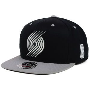 Portland Trail Blazers Mitchell and Ness NBA Black Gray Fitted Cap