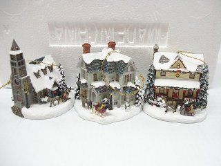 Thomas Kinkade Cottage Ornaments Winter Memories Illuminated Collection 3rd Issue 2000  Collectible Figurines  