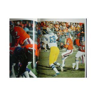 Denver Broncos 25 (1960   1984 Silver Anniversary) Bob Collins, Larry Bortstein, Joseph Sanchez, James Gerszewski Books