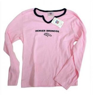 Denver Broncos Womens Mini Scoop Pink T shirt   100% cotton (Size MEDIUM ONLY)  Athletic T Shirts  Clothing