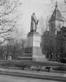 1922 photograph of Luther statue Vintage Black & White Photograph d7  