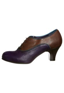 Chicas LAS VEGAS   Lace up heels   purple