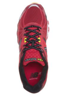 New Balance M 880 V3   Cushioned running shoes   red