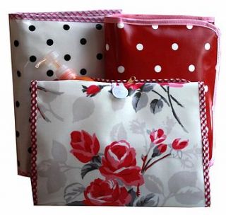 oilcloth wash bag folding by love lammie