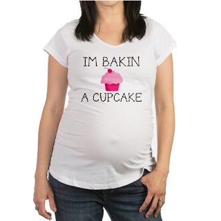 Im Bakin A Cupcake Shirt by suburbangypsy