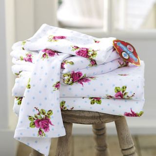 roses & dots bath towels by pip studio by fifty one percent