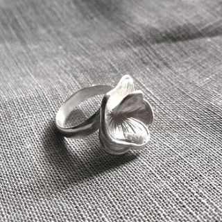 silver flower adjustable ring by gama