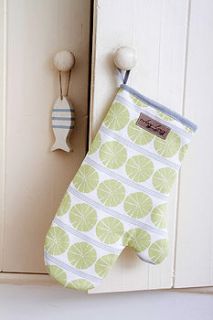 gooseberry oven glove by betty boyns