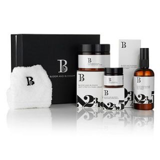 mother to be gift set by bloom and blossom