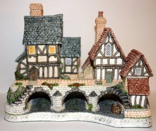 David Winter Cottages 1993 Arches Thrice   Collectible Buildings