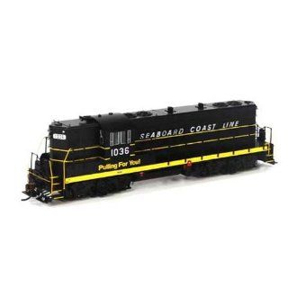 Athearn Genesis   HO GP9, SCL #1036 Toys & Games