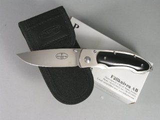 Fallkniven Knives P1 Model P Framelock Knife with Black Handles  Hunting Folding Knives  Sports & Outdoors