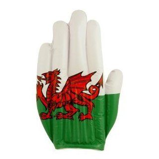 Henbrandt 50cm Inflatable Welsh Hand For The Six Nations Rugby (mi18) Toys & Games