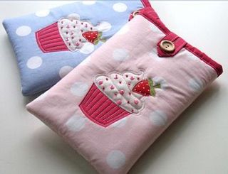 cupcake kindle cosies by the apple cottage company