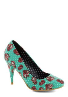A Rose by Any Other Dame Heel  Mod Retro Vintage Heels