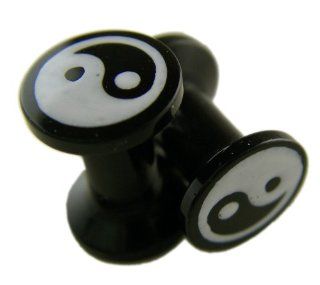 Acrylic Ying Yang Symbol Ear Plugs   Ying Yang Symbol Solid Ear Gauges (00 Gauge) Toys & Games