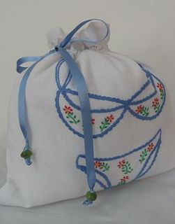 hand embroidered knicker bag by mi mariposa
