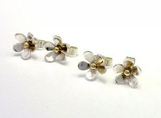 daisy studs by christina suen contemporary jewellery