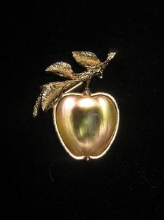 vintage sarah coventry apple brooch by maison ami