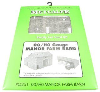 Metcalfe PO251 Manor Farm Barn & Tractor Shed   Hobby Train Figures