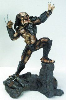 Predator 12" Resin Limited Edition Statue Toys & Games