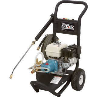 NorthStar Gas Cold Water Pressure Washer — 2.5 GPM, 3000 PSI, Model# 15781720  Gas Cold Water Pressure Washers