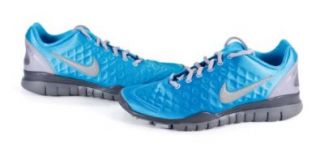 NIKE WMNS FREE TR FIT WINTER STYLE 469767 001 SIZE 5.5 M US Shoes