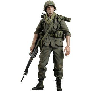 Platoon Movie Charlie Sheen As Chris Taylor 12" Figure By Hot Toys Toys & Games