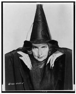 Photo Agnes Moorehead Rapunzel Witch Costume Bewitched Endora   Prints