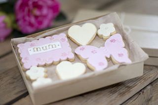 box of mum gift cookies pink by nila holden