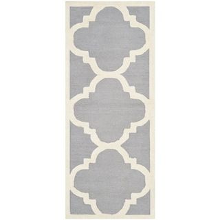 Safavieh Handmade Moroccan Cambridge Trellis pattern Silver/ Ivory Wool Rug (26 X 10)