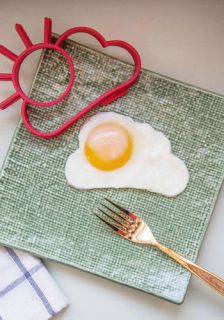 Sun for the Whole Family Egg Mold  Mod Retro Vintage Kitchen